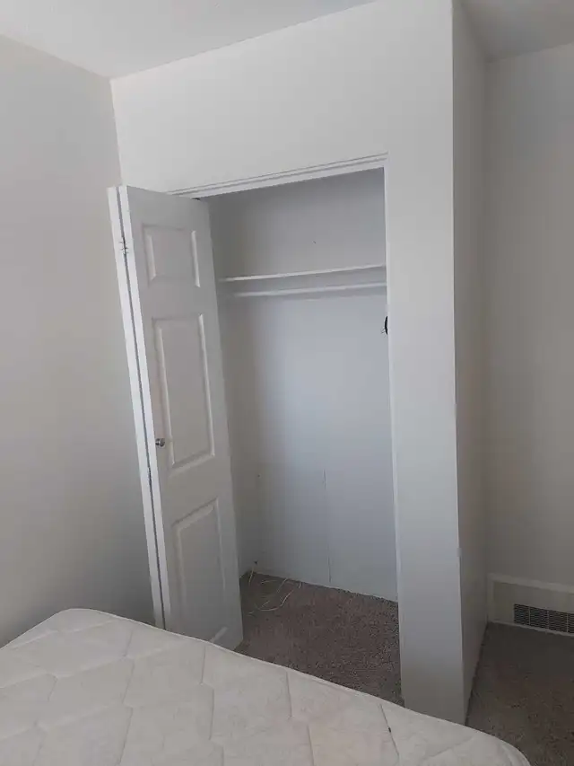 Room for Rent - Photo 3