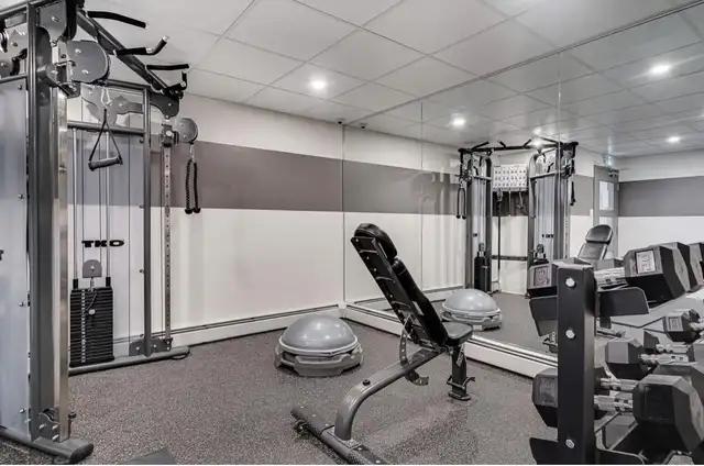 Available Immediately, Penthouse Apartments close to the river! - Photo 5