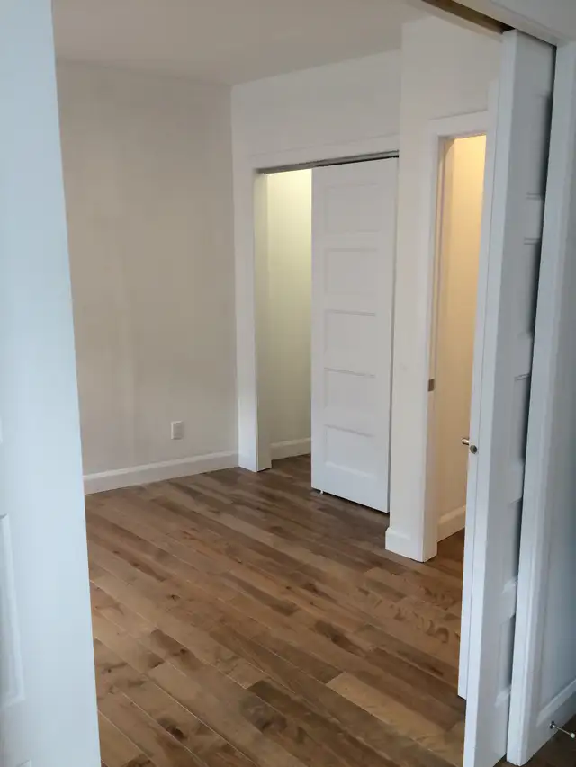 Appartement confortable totalement rénové dans St-Roch - Photo 5