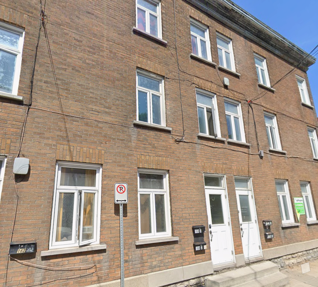 Appartement confortable totalement rénové dans St-Roch - Photo 9