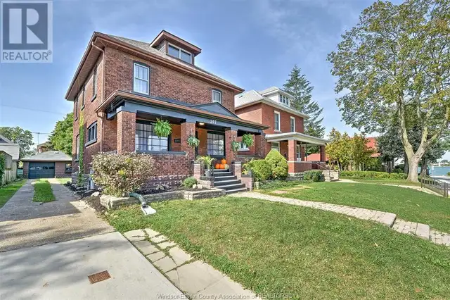 ★ Private room available April 1 in Walkerville/Riverside ★ - Photo 5