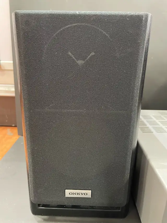 ONKYO CR-315 W/REMOTE AND SPEAKERS - Photo 2