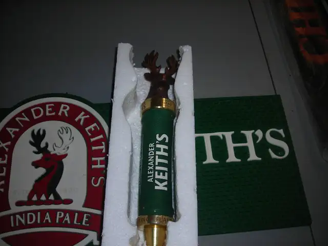 bar matt and beer tap - Photo 2