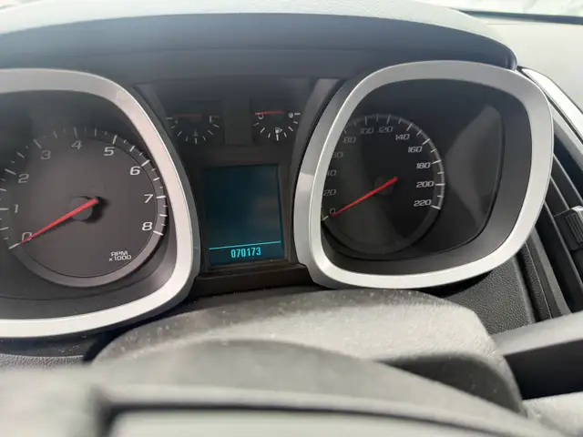 2011 Chevrolet Equinox - Photo 3