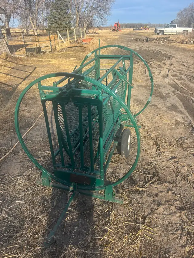 Waterer and trim chute - Photo 5