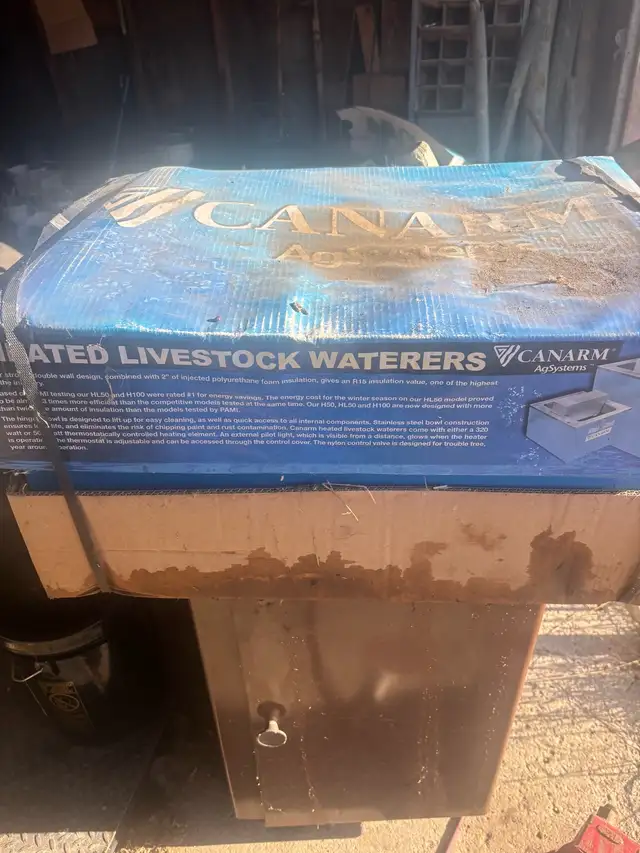 Waterer and trim chute - Photo 10