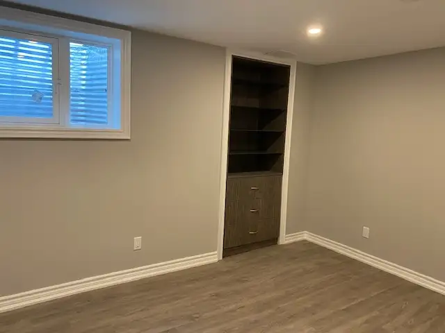 Luxury 1 Br Bsmt Apt Whites/Finch - Photo 7