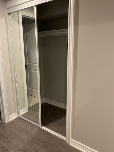 Luxury 1 Br Bsmt Apt Whites/Finch - Photo 8