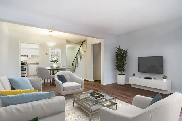 Silverstone Townhomes - Townhouse (3 bedroom) available at 282 S - Photo 4