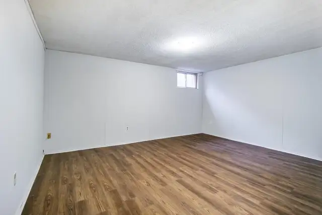 Silverstone Townhomes - Townhouse (3 bedroom) available at 282 S - Photo 11