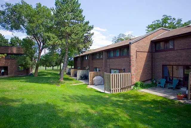 Silverstone Townhomes - Townhouse (3 bedroom) available at 282 S - Photo 12