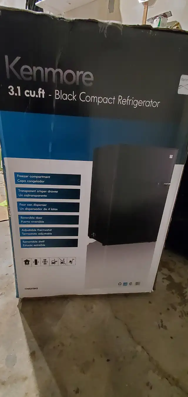 REFRIGERATOR ( KENMORE COMPACT REFRIGERATOR) - Photo 3