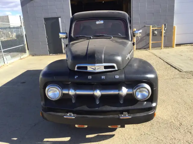 1952 Ford F1 pickup