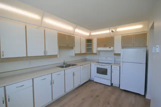 22-027 Bright corner condo in Regatta Point, Halifax - Photo 4