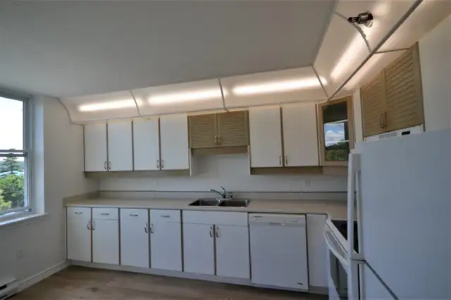 22-027 Bright corner condo in Regatta Point, Halifax - Photo 5