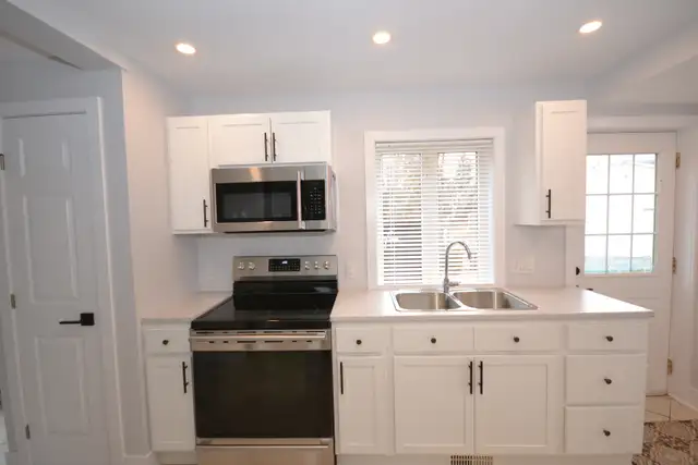 22-009 Nicely renovated Dartmouth home. Heat pump! - Photo 6