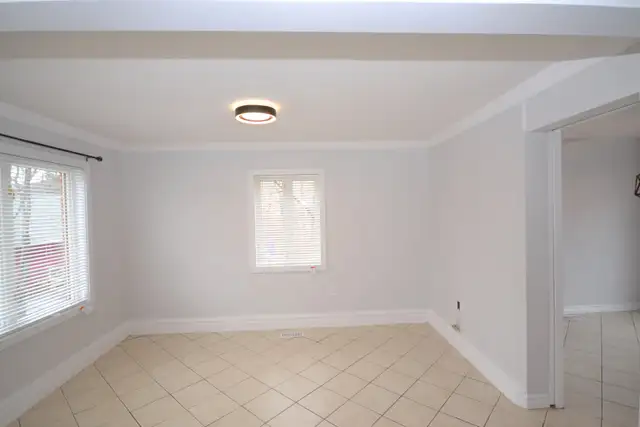 22-009 Nicely renovated Dartmouth home. Heat pump! - Photo 9