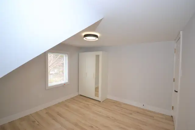22-009 Nicely renovated Dartmouth home. Heat pump! - Photo 13