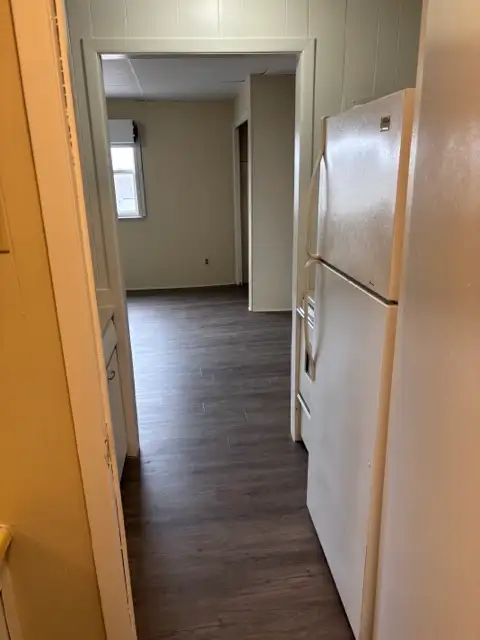 One Bedroom Apartment Available May 1st ALL inclusive - Photo 5