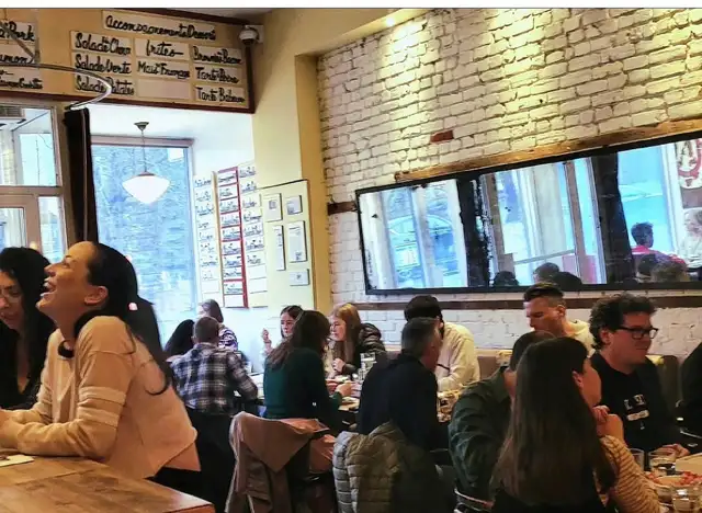 GRIFFINTOWN - Busgirl ou serveuse - Photo 2