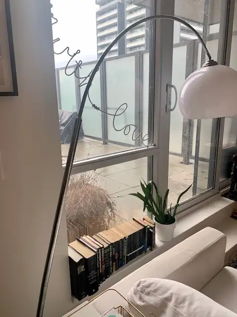 Large one plus den condo for rent Toronto - Photo 7