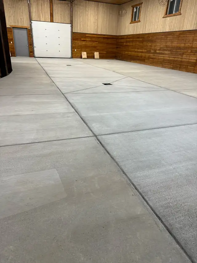 post frame buildings, steel structure - Photo 2