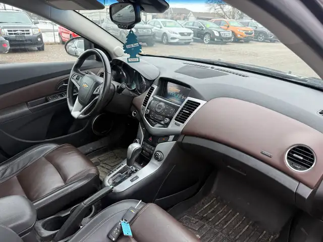 2015 Chevy Cruze - Photo 4