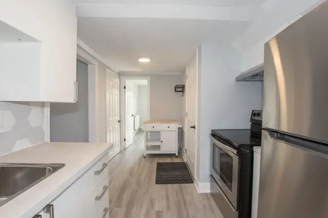 20 Patsy Ave, Welland - All Inclusive 2 Bedroom Upper Unit - Photo 4