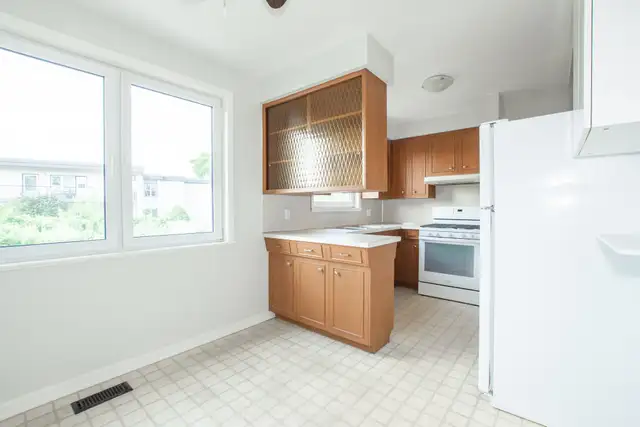 11 Black Knight Rd, St. Catharines - All Inclusive 3 Bed Main - Photo 8