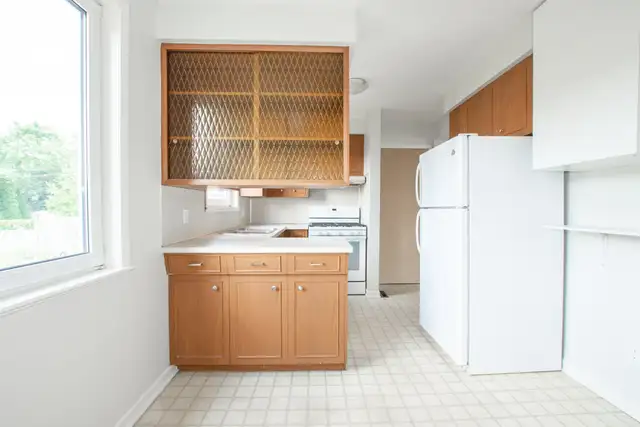 11 Black Knight Rd, St. Catharines - All Inclusive 3 Bed Main - Photo 9