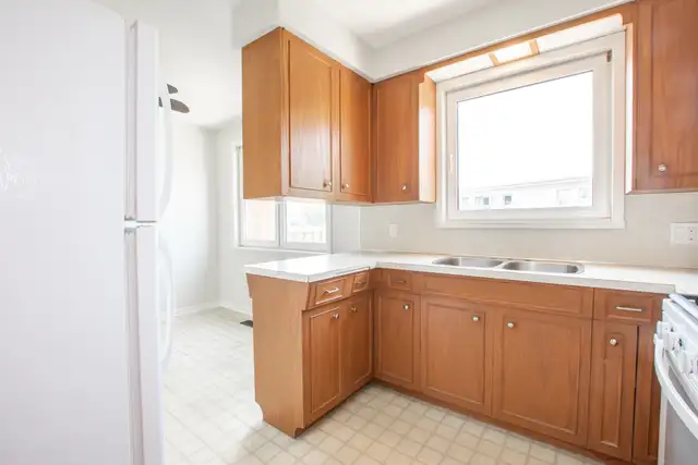 11 Black Knight Rd, St. Catharines - All Inclusive 3 Bed Main - Photo 11