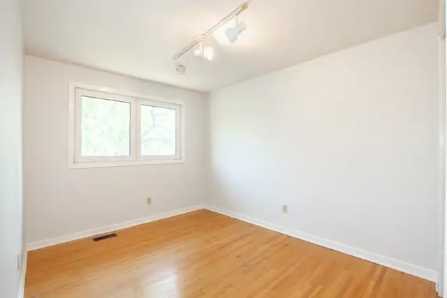 11 Black Knight Rd, St. Catharines - All Inclusive 3 Bed Main - Photo 16