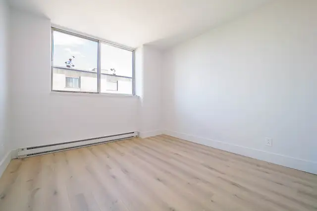 LIBRE - Face au Collège Bois-de-Boulogne Ahuntsic - Photo 3