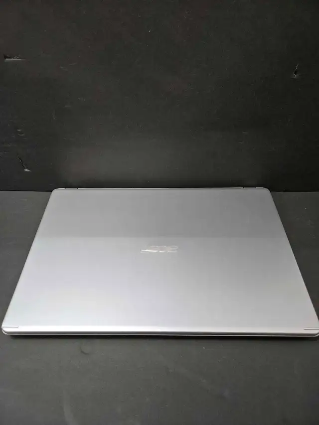 Acer Aspire 5 With Charger - Photo 2