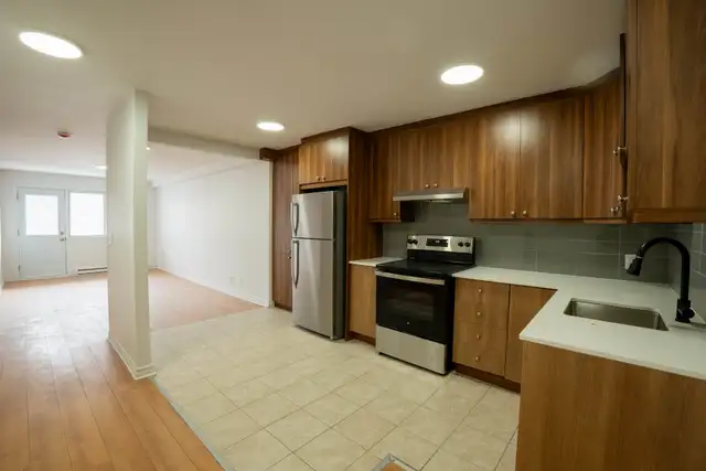 Vivre au Bord de l'Eau : 1, 2, 3 Ch. Rénovés Montréal-Nord - Photo 2