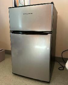 Hamilton Beach Mini Fridge Feezer 3.1 Cu Ft Like New