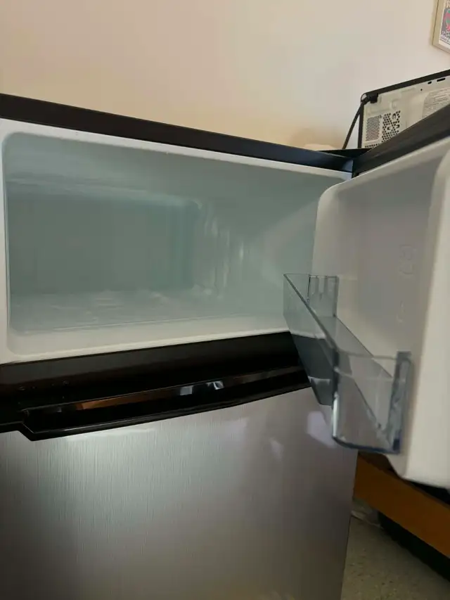 Hamilton Beach Mini Fridge Feezer 3.1 Cu Ft Like New - Photo 2