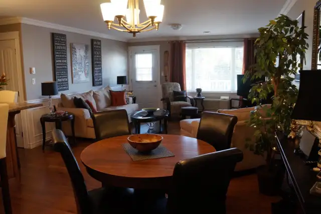 202-52 Brown Blvd, 2Bed/1Bath Northside w/Balcony, Avail Sept 1 - Photo 4