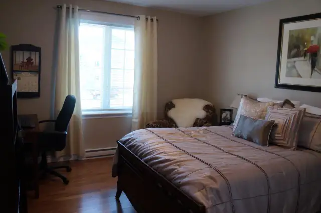 202-52 Brown Blvd, 2Bed/1Bath Northside w/Balcony, Avail Sept 1 - Photo 8