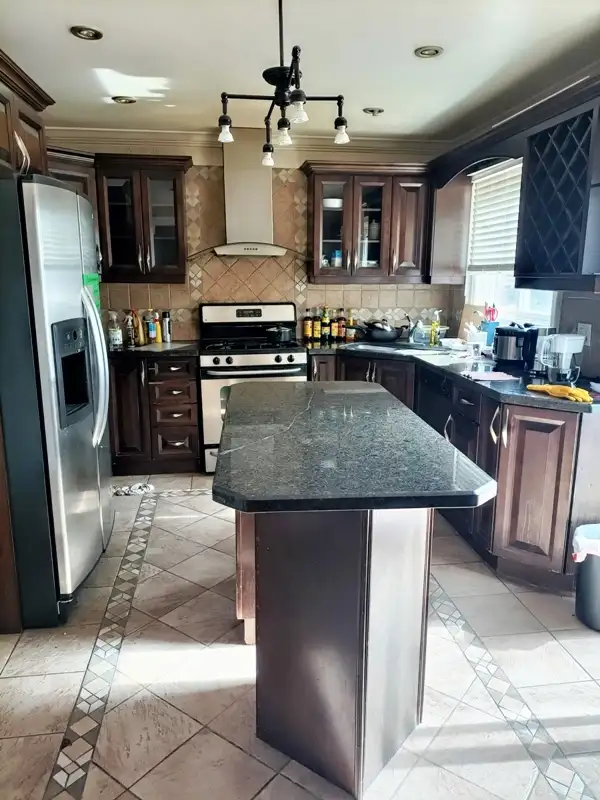 Room for rent walking to Erin Mills Town Centre - Photo 4