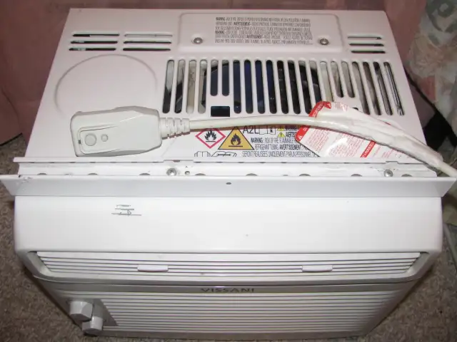 Window Air Conditioner - Photo 3