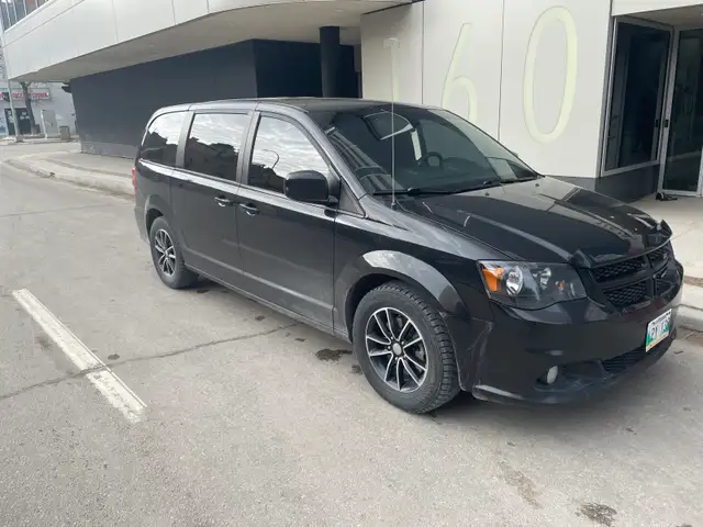 2019 Grand Caravan GT - Photo 2