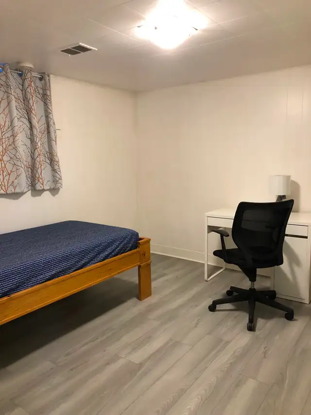 Furnished Rooms for Rent at Victoria Park Ave and Ellesmere Road - Photo 7
