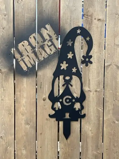 Gnomes Outdoor Garden Metal Art Decor - Photo 3