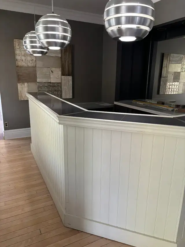 Centrally located, Large, Single Rooms available