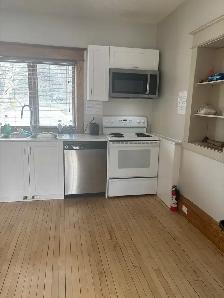 Centrally located, Large, Single Rooms available - Photo 4