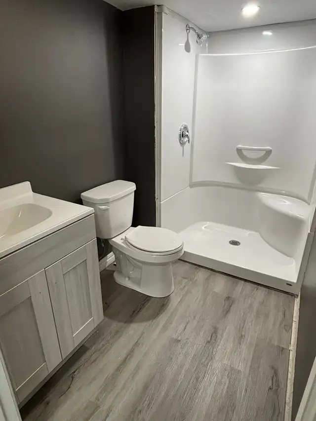 Centrally located, Large, Single Rooms available - Photo 6