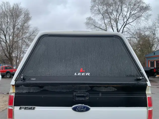 F150 long box high rise truck cap 8ft - Photo 3