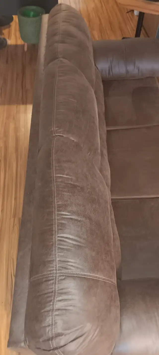 Modern 3-Seat Couch - Excellent Condition - STAIRCASE DISCOUNT! - Photo 10