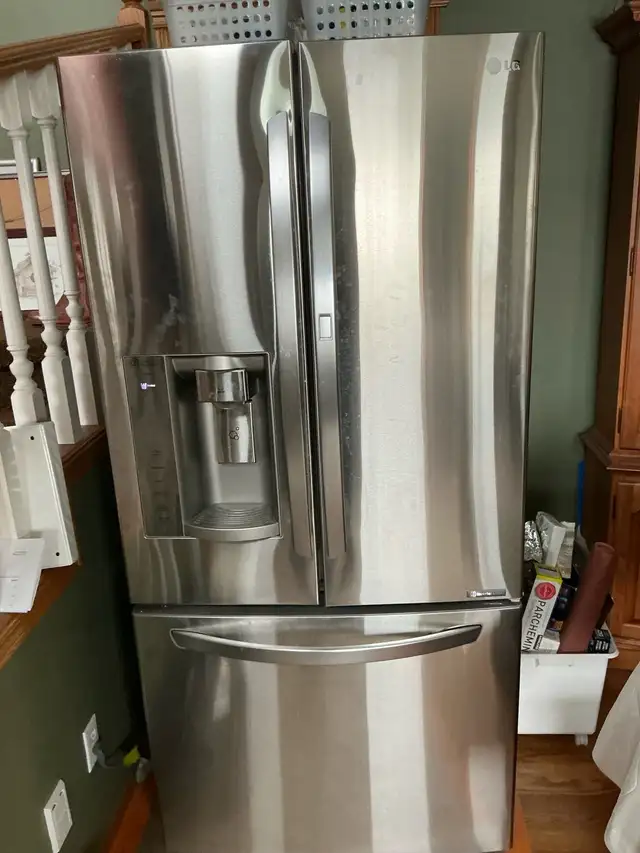 LG French Door Fridge/Freezer - Photo 2